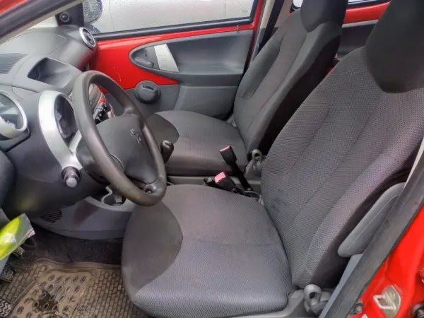 Peugeot 107 1.0 Active 19