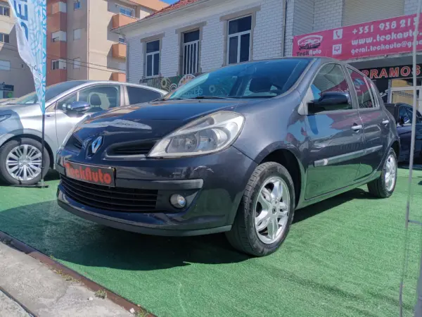 Renault Clio 1.2 16V Dynamique 1