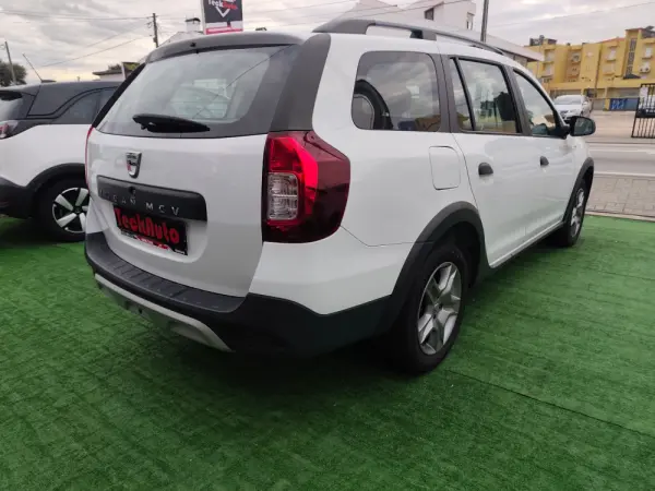 Dacia Logan MCV 0.9 TCe Stepway 7