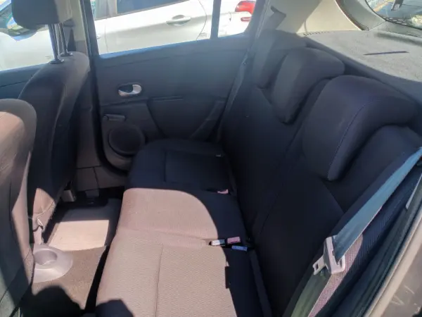 Renault Clio 1.2 16V Dynamique 10