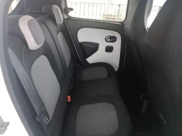 Renault Twingo SCe 70 S&S LIMITED 2018 13