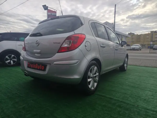 Opel Corsa 1.3 CDTI Cosmo 6