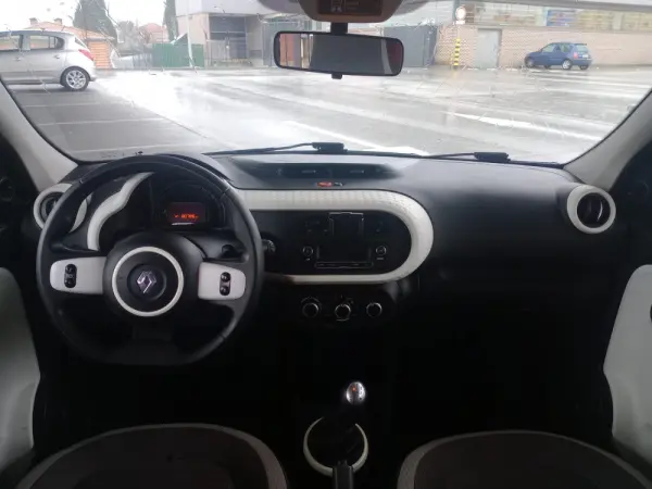 Renault Twingo SCe 70 S&S LIMITED 2018 8