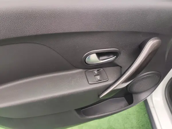 Dacia Logan MCV 0.9 TCe Stepway 17