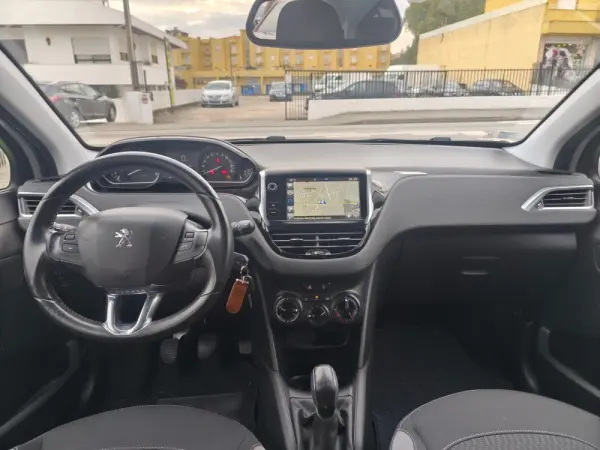 Peugeot 208 1.6 BlueHDi Style 12