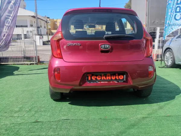 Kia Picanto 1.0L EX 6