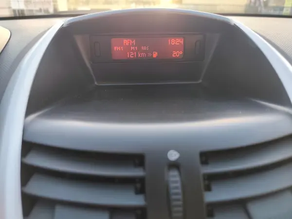 Peugeot 206+ 1.1 Trendy 18