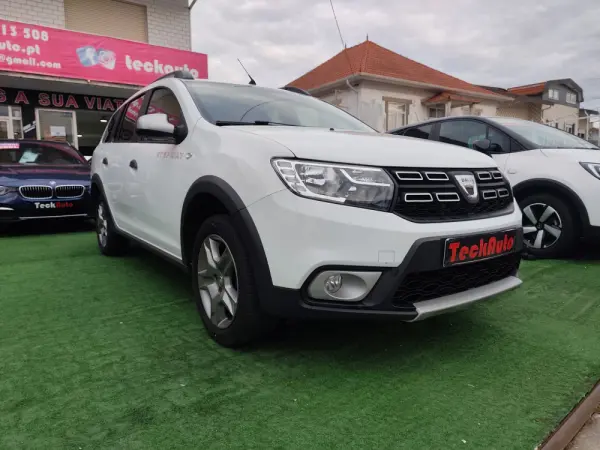Dacia Logan MCV 0.9 TCe Stepway 1