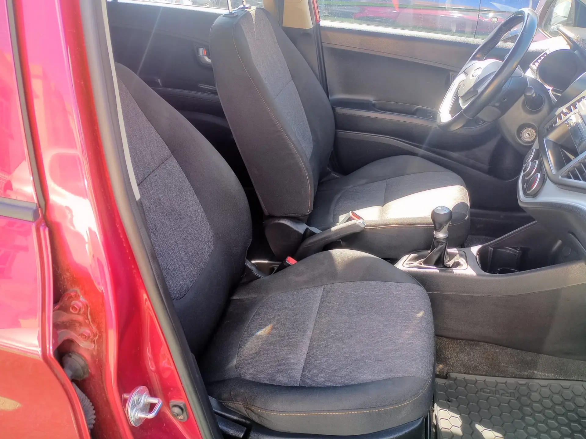 Kia Picanto 1.0L EX 10