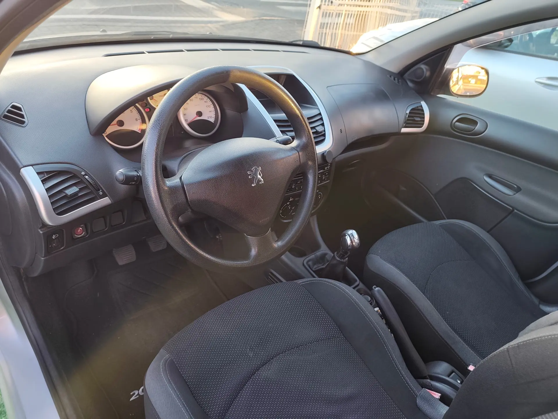 Peugeot 206+ 1.1 Trendy 9