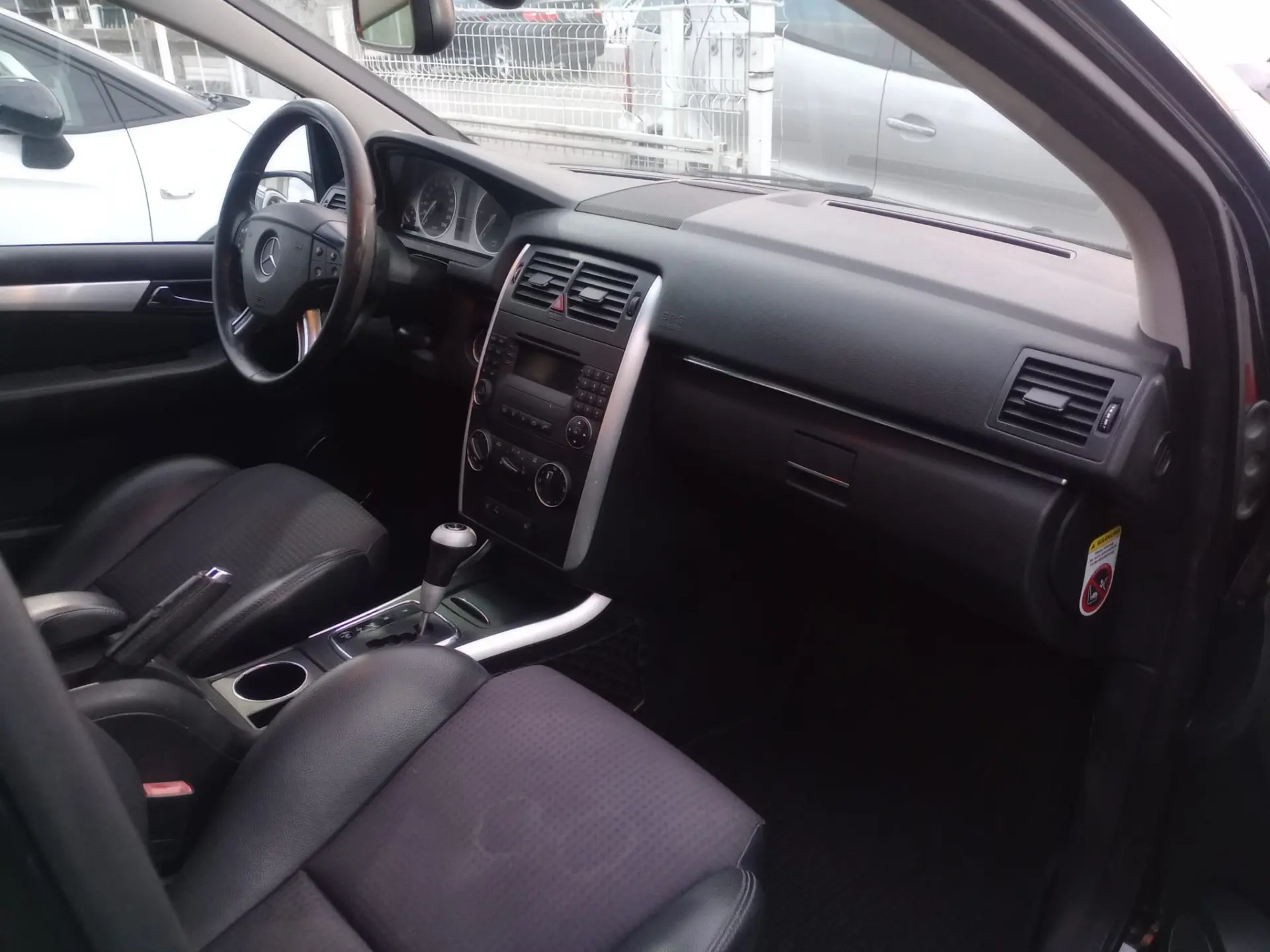 Mercedes-Benz B 180 16