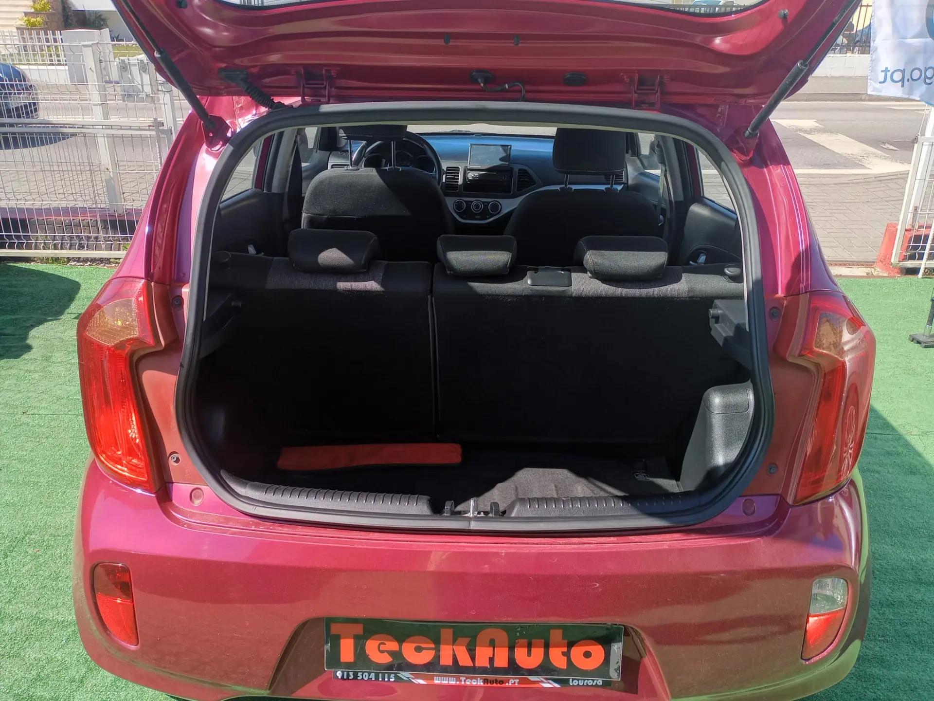 Kia Picanto 1.0L EX 9