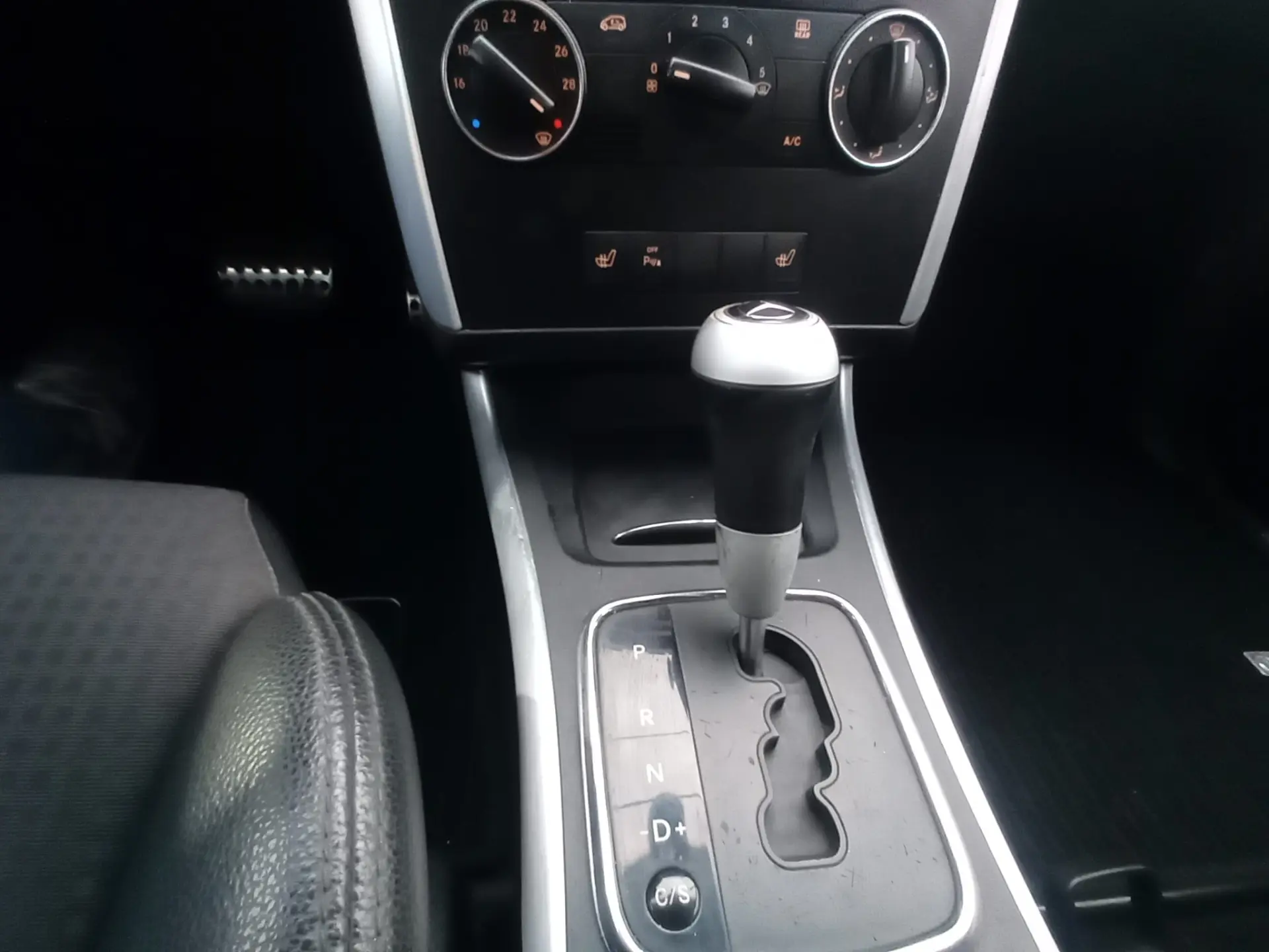 Mercedes-Benz B 180 24