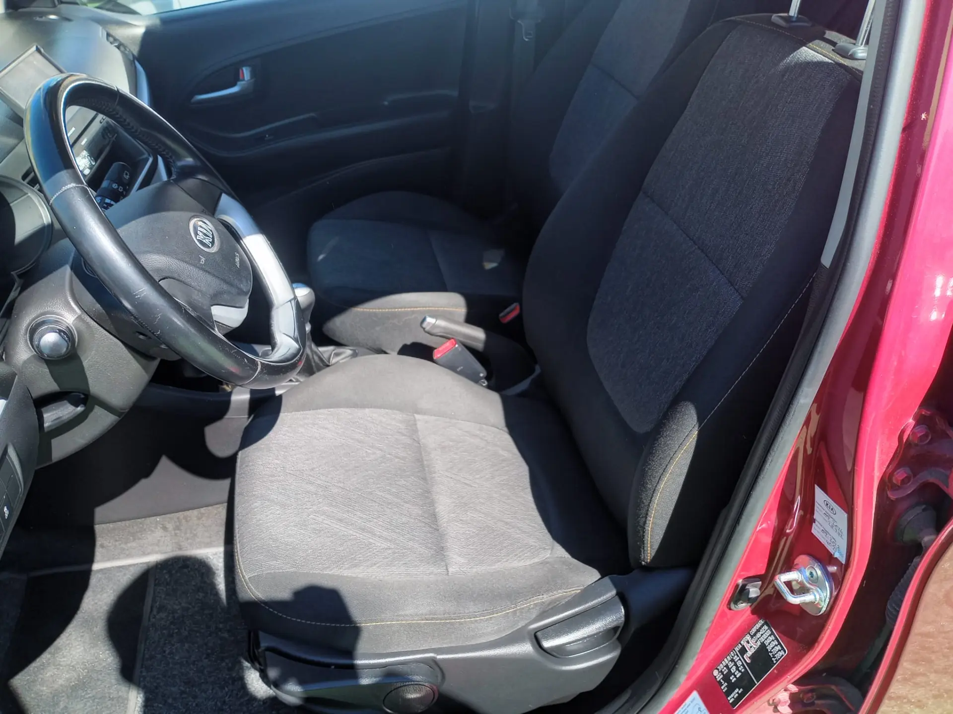 Kia Picanto 1.0L EX 18