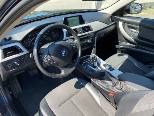 BMW 320 d Advantage Auto 9