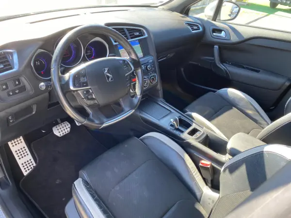 DS DS4 1.6 BlueHDi So Chic EAT6 10