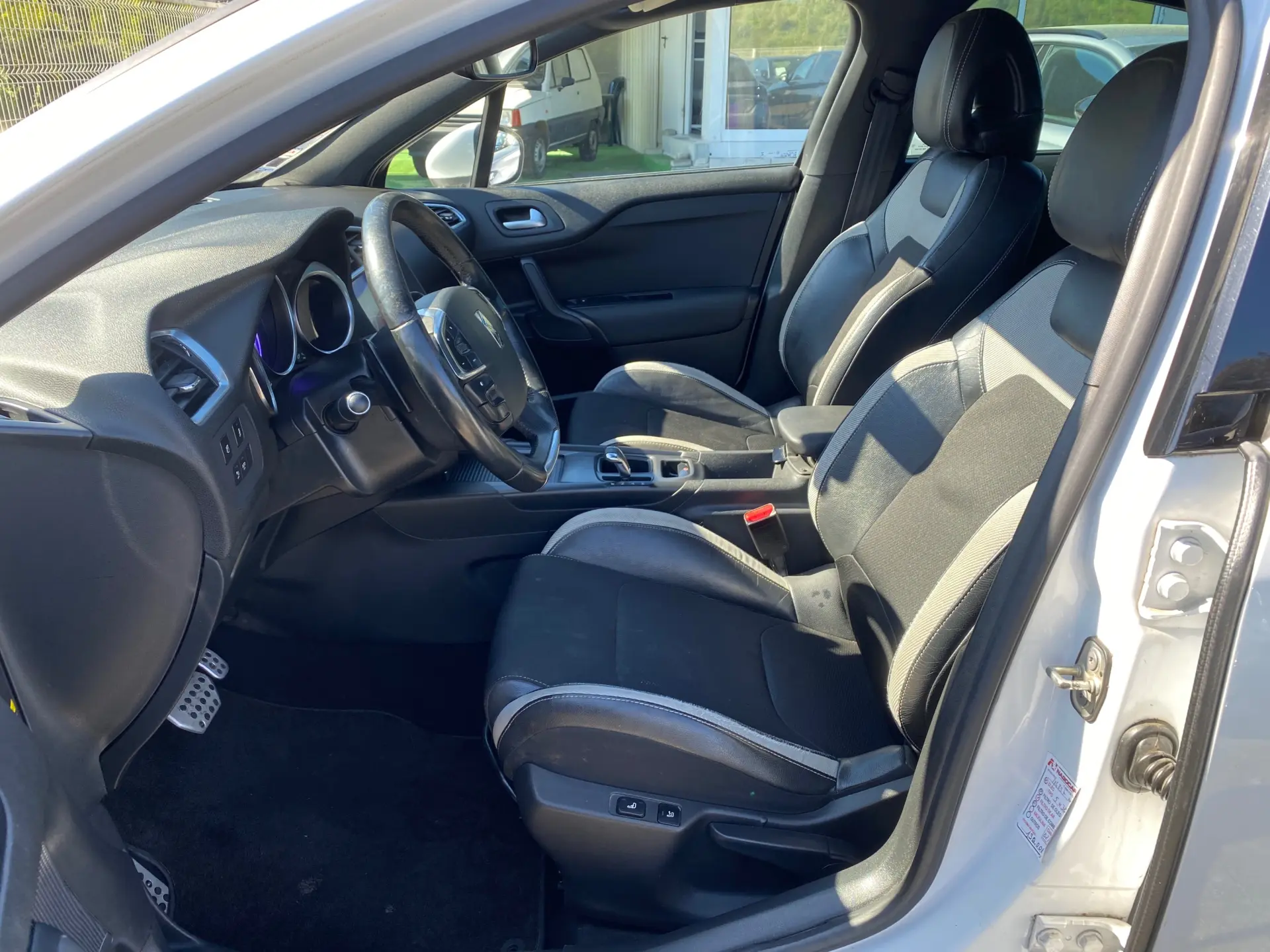 DS DS4 1.6 BlueHDi So Chic EAT6 9