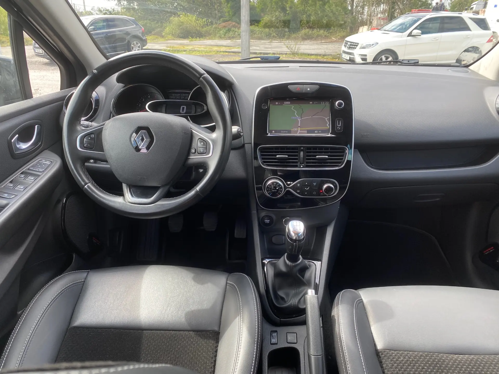 Renault Clio 1.5 dCi Luxe 11