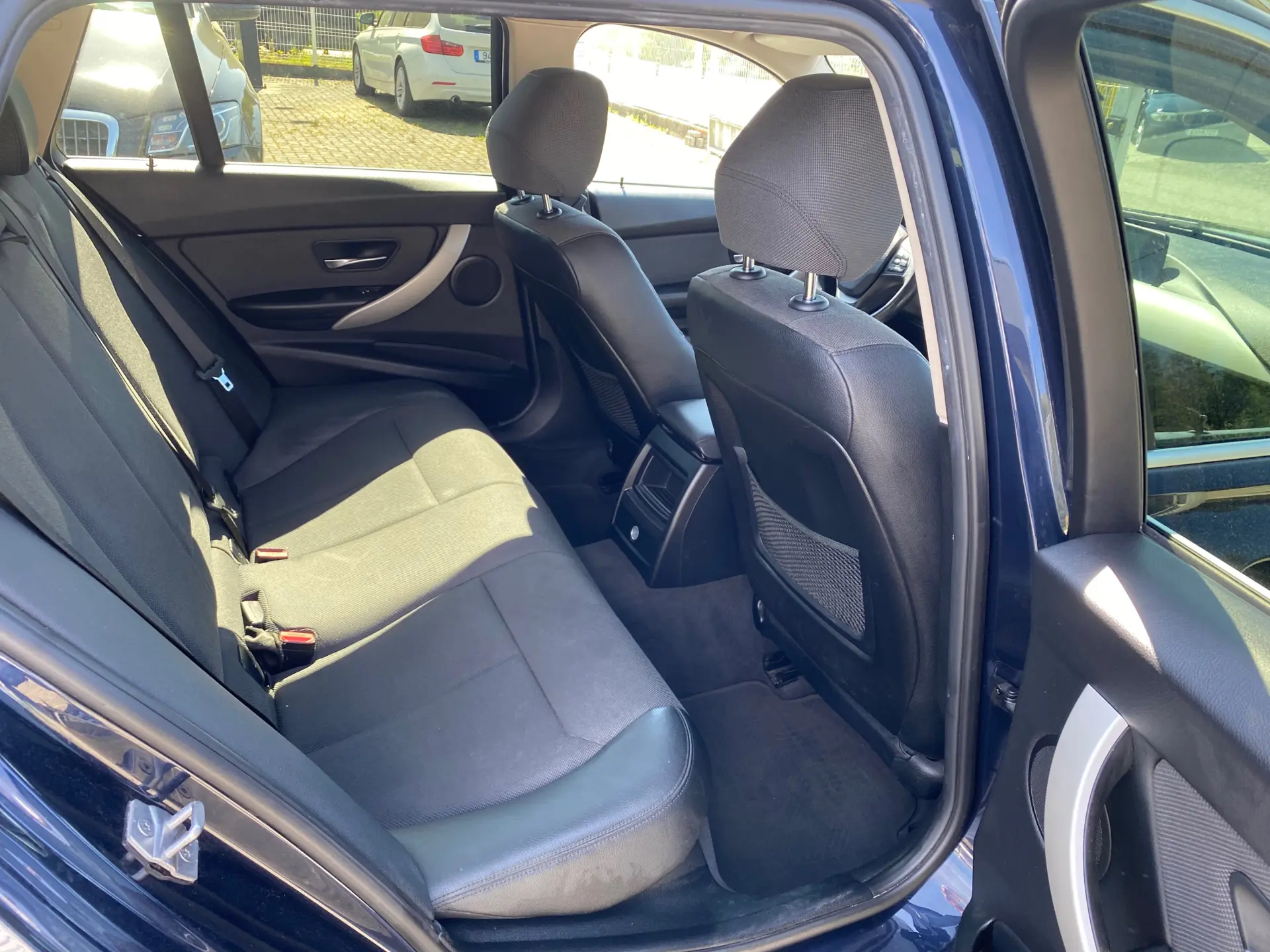 BMW 320 d Advantage Auto 12