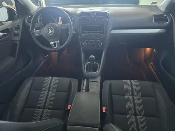 Volkswagen Golf 1.6 TDi Trendline 5