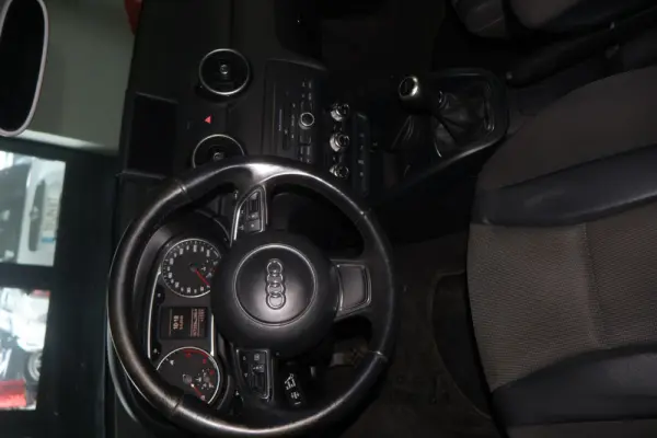 Audi A1 1.6 TDI Advance 9