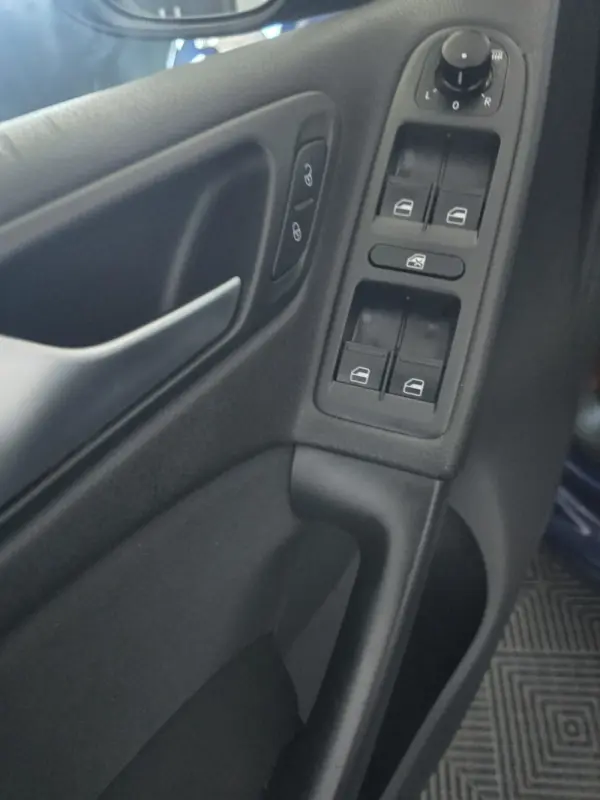 Volkswagen Golf 1.6 TDi Trendline 11