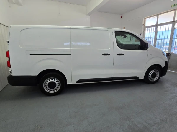 Citroën Jumpy 2.0 BlueHdi XL Club Confort Semi-Vidrado 3