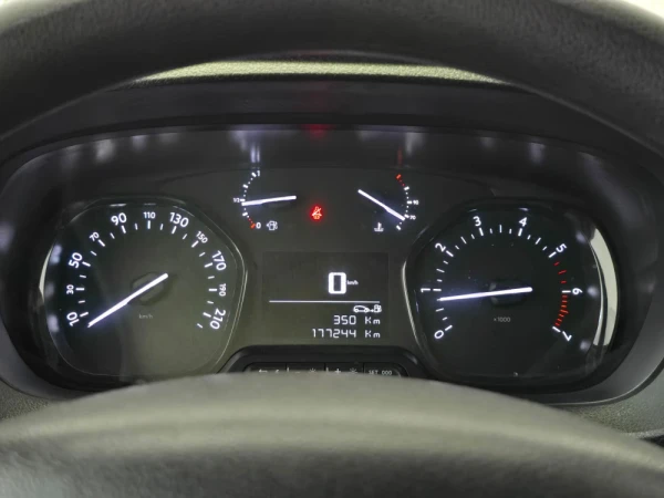 Citroën Jumpy 2.0 BlueHdi XL Club Confort Semi-Vidrado 9