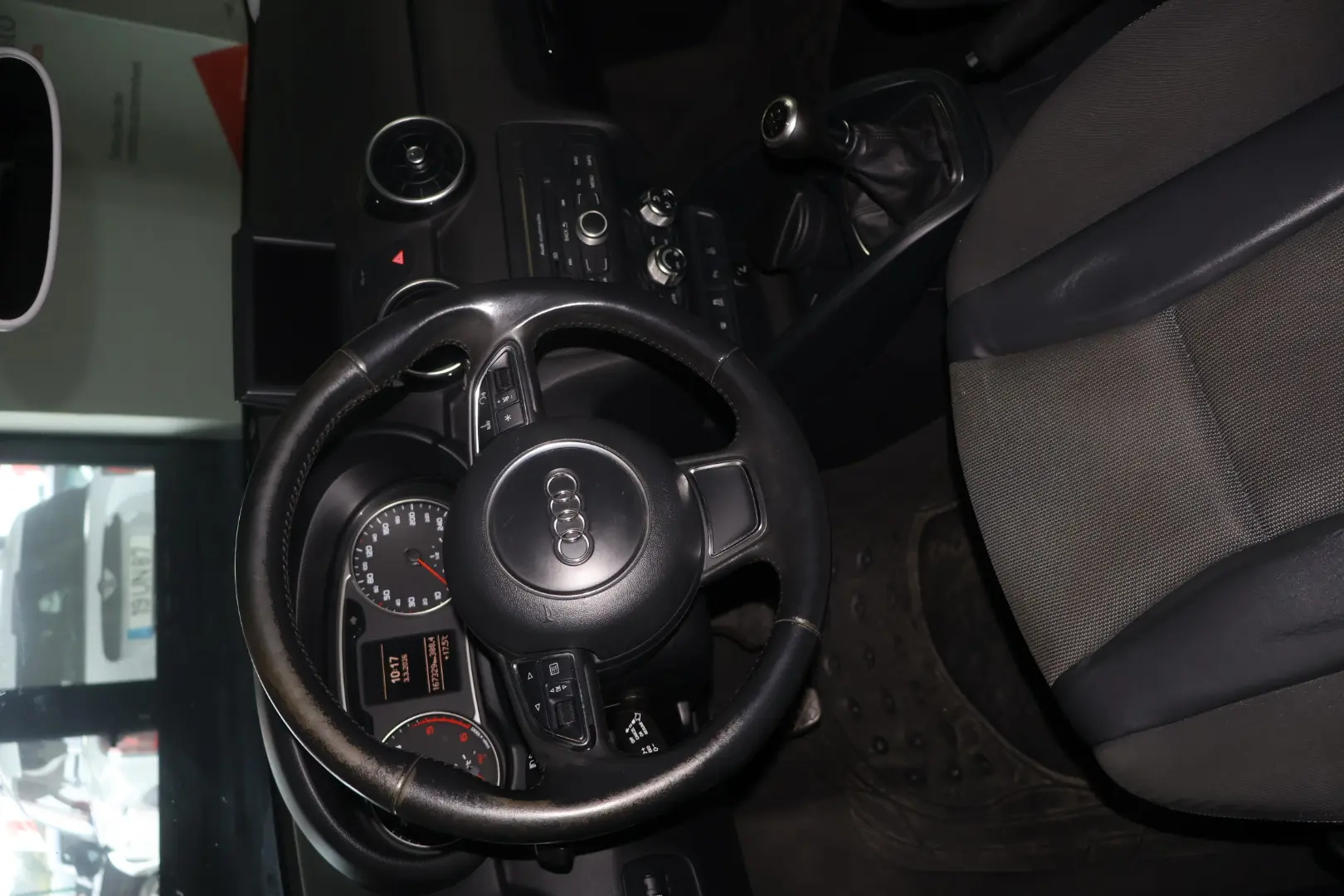 Audi A1 1.6 TDI Advance 8