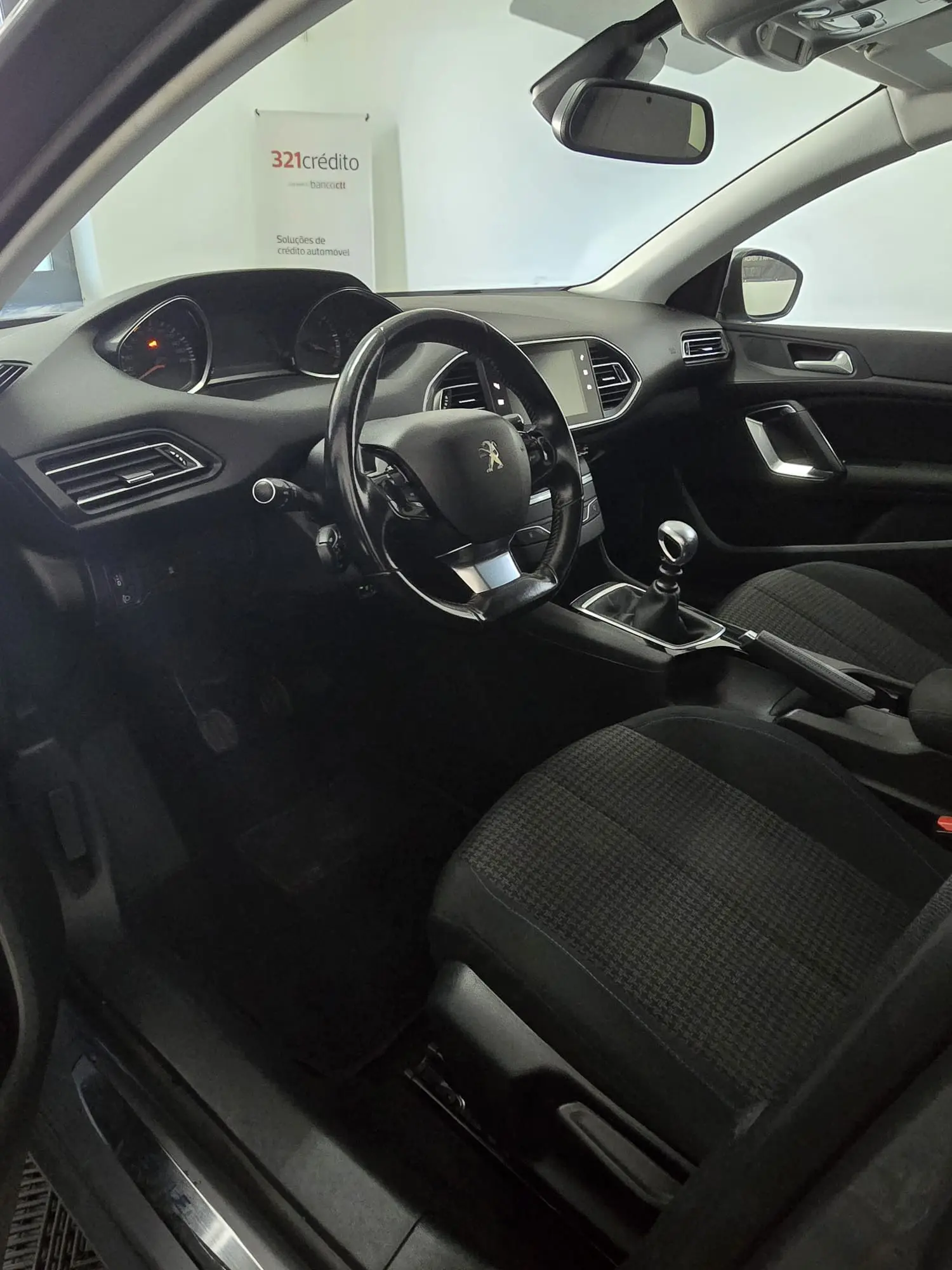 Peugeot 308 1.5 BlueHDi Style 9