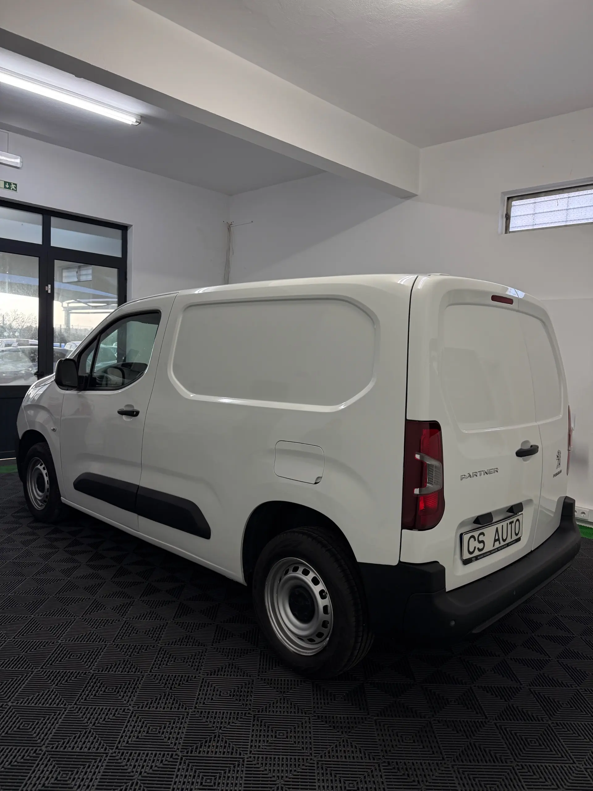 Peugeot Partner Partner Pro Standard 1.5 HDI 4