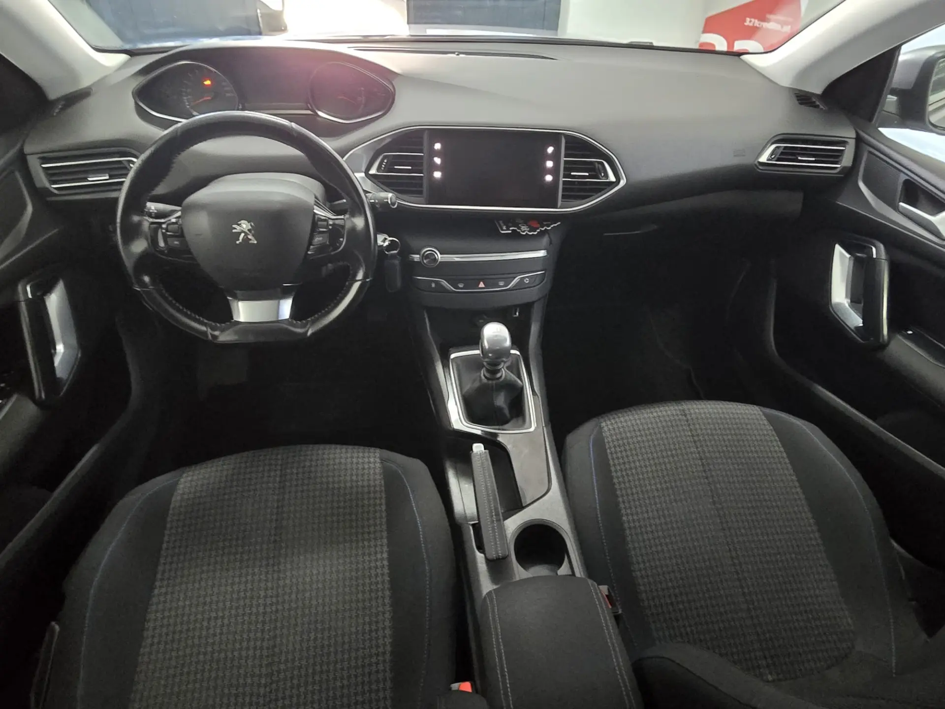 Peugeot 308 1.5 BlueHDi Style 8