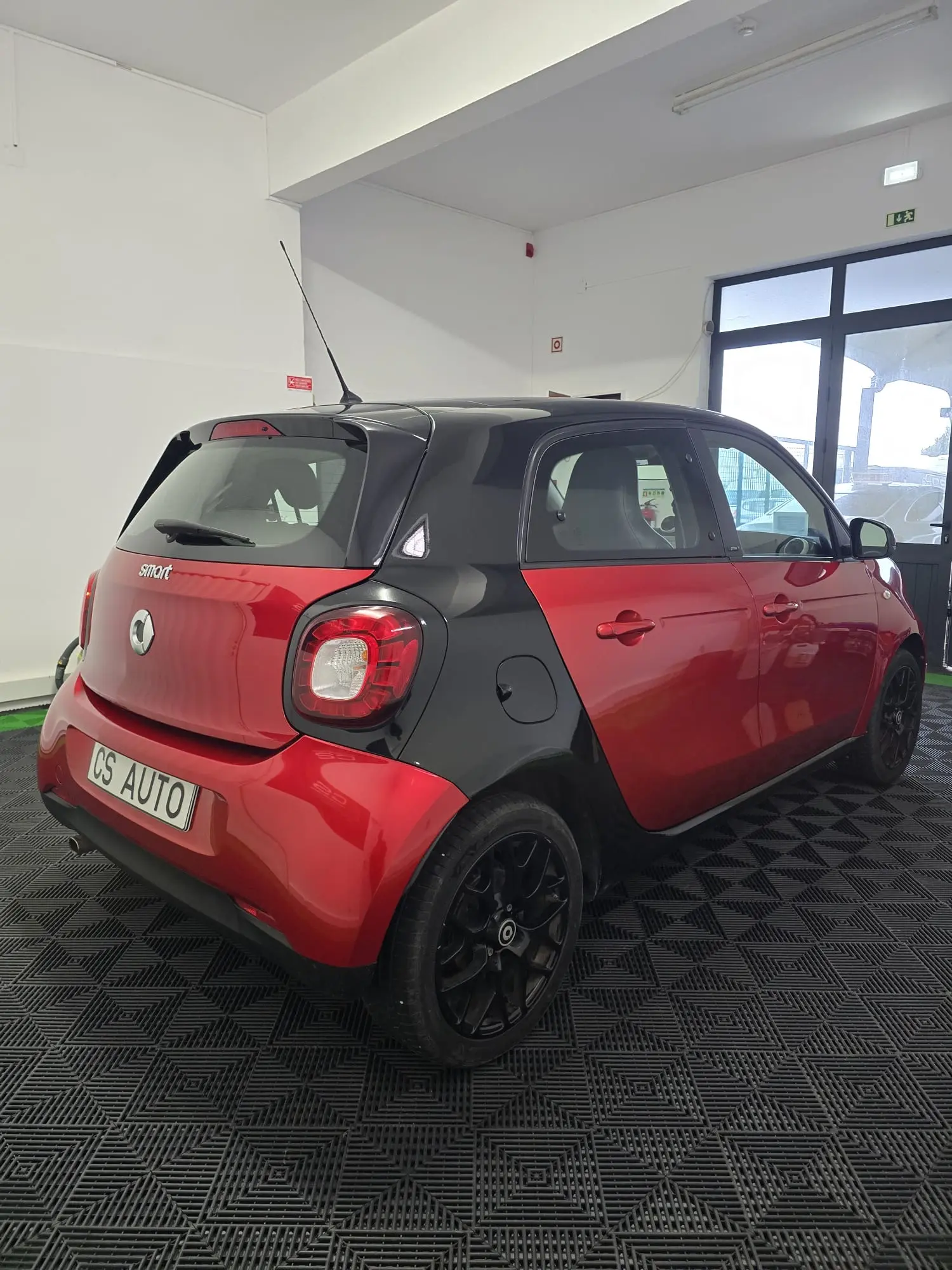 Smart ForFour Outro 4