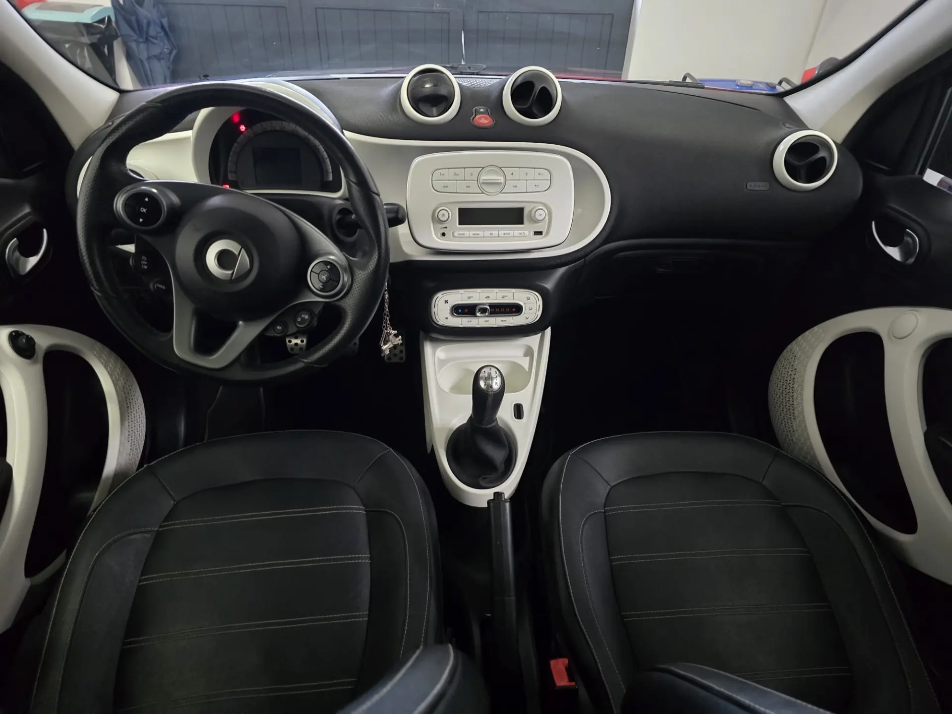 Smart ForFour Outro 5