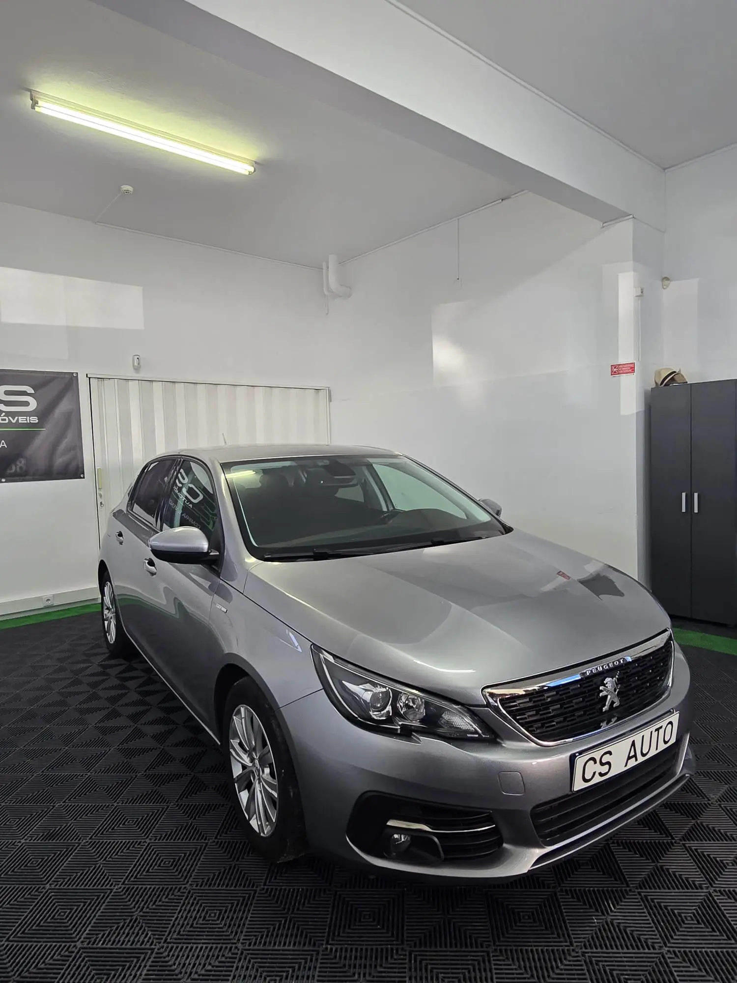 Peugeot 308 1.5 BlueHDi Style 4
