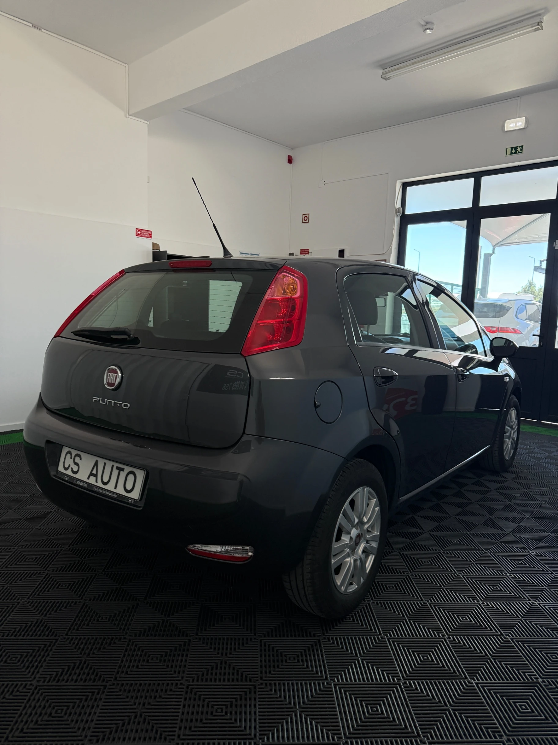 Fiat Punto Sport 4