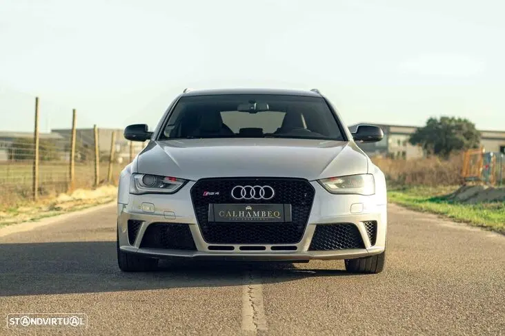 Audi RS4 Avant 4.2 FSi quattro S tronic 2