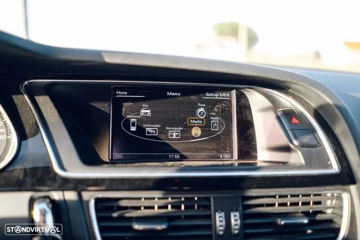 Audi RS4 Avant 4.2 FSi quattro S tronic 27