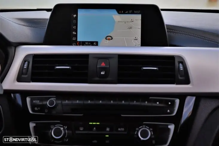 BMW 318 d Touring Advantage Auto 20