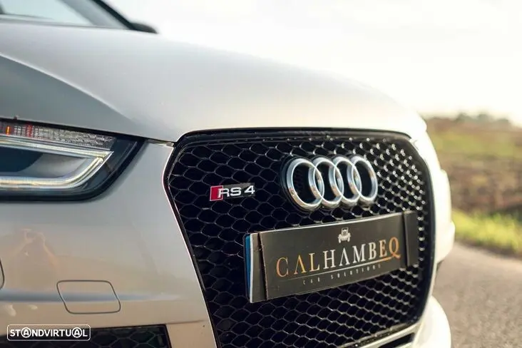 Audi RS4 Avant 4.2 FSi quattro S tronic 13