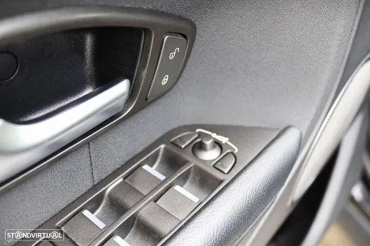 Land Rover Range Rover Evoque 2.2 TD4 Pure Auto 16