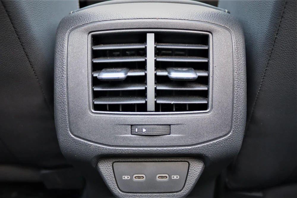 Volkswagen T-Roc Cabrio 1.5 TSI R-Line DSG 26