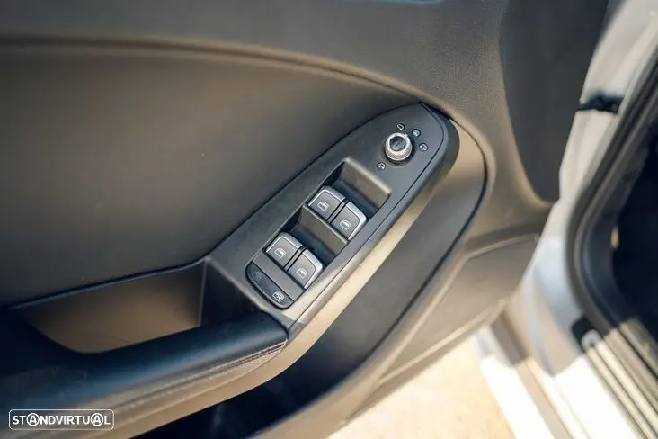 Audi RS4 Avant 4.2 FSi quattro S tronic 22