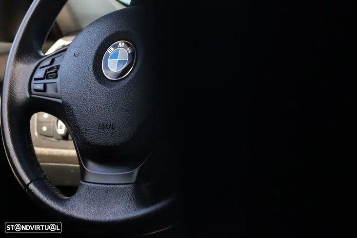 BMW 318 d Touring Advantage Auto 21