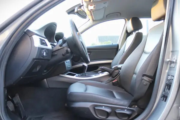 BMW 318 d Sport Line 13