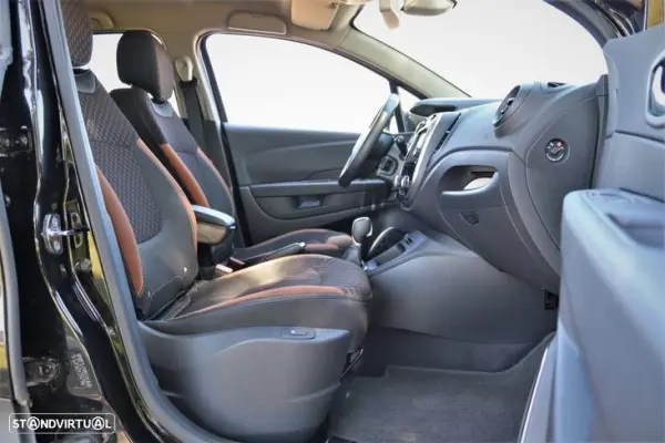 Renault Captur 1.2 TCe Initiale Paris EDC 18