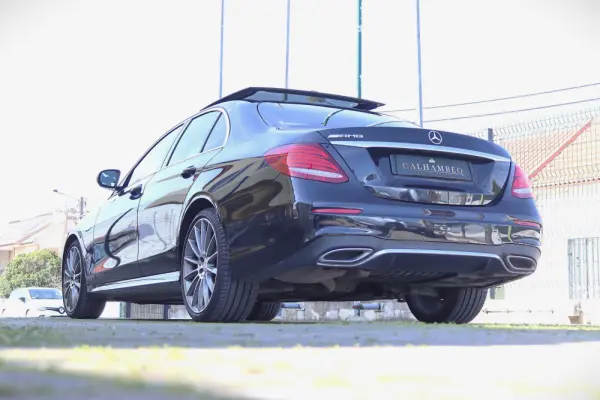 Mercedes-Benz E 220 d AMG Line 10