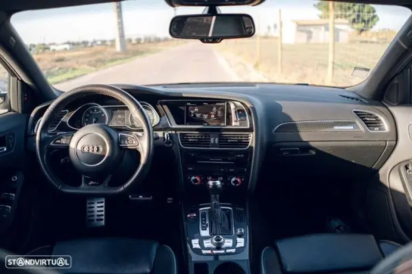 Audi RS4 Avant 4.2 FSi quattro S tronic 4