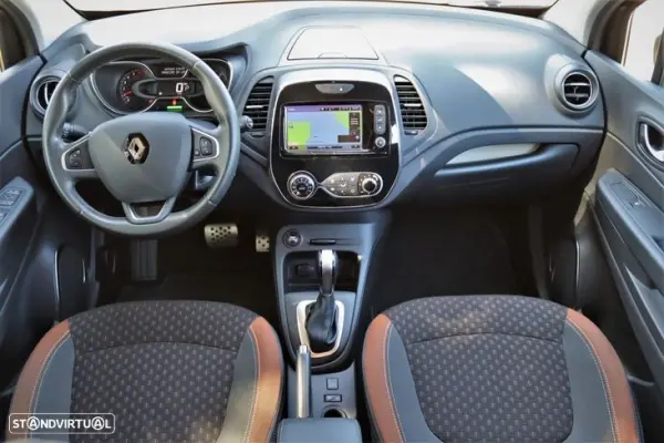 Renault Captur 1.2 TCe Initiale Paris EDC 3