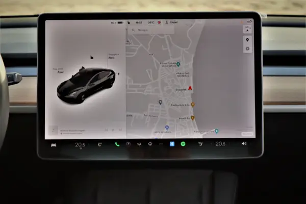 Tesla Model 3 Standard Range Plus RWD 4